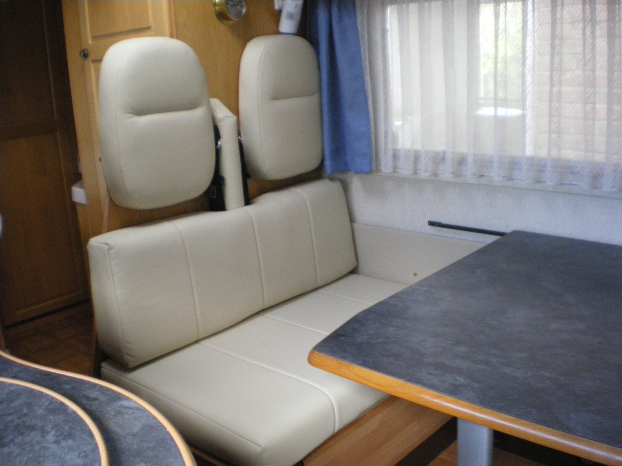 Camper/caravan kussens bekleden – Beklederij Maas en Waal